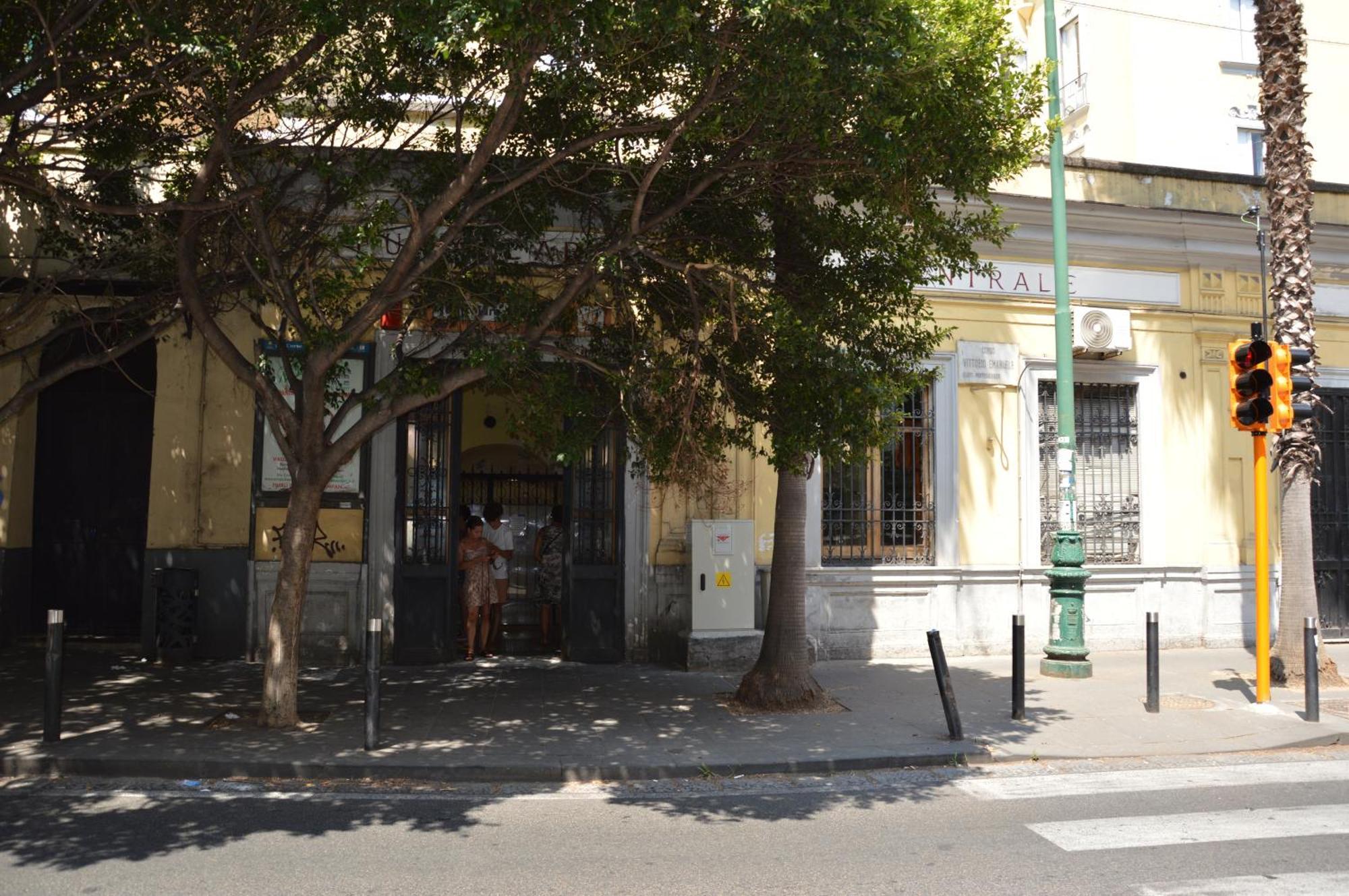 דירות נאפולי Casa Flora Al Corso מראה חיצוני תמונה